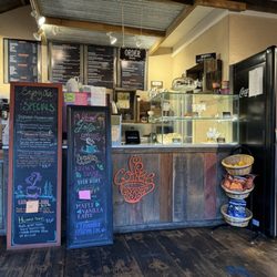 Lily's Coffee House - Cozy coffee house offering breakfast and lunch in the heart of Cambria.