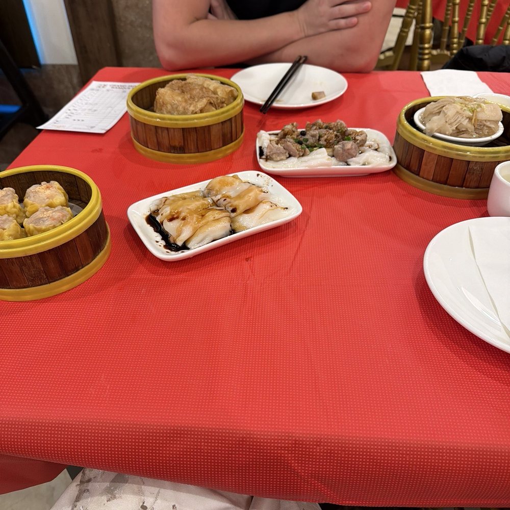 Grand Jade Banquet - Cantonese Near Me - Flushing, New York