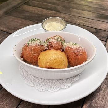 Vic's River Grill - Blue crab beignets - New American Near Me - Savannah, Georgia Vic's River Grill - Blue crab beignets - New American Near Me - Savannah, Georgia