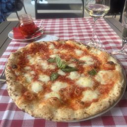 Margherita pizza