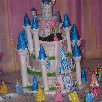 Ace Bakery - my 5yrs old daughter  castle cake from ace bakeries by rose. - Custom Cakes Near Me - Chicago, Illinois