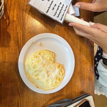 Eggs 'n Things Ko Olina - Eggs over hard - American Near Me - Kapolei, Hawaii