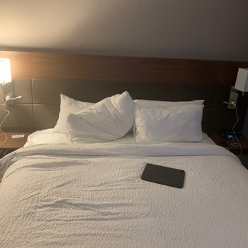 AC Hotel Seattle Bellevue/Downtown - King size room - Hotels Near Me - Bellevue, Washington AC Hotel Seattle Bellevue/Downtown - King size room - Hotels Near Me - Bellevue, Washington