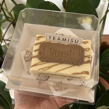 Teamisu Cafe - Desserts Near Me - Williston Park, New York