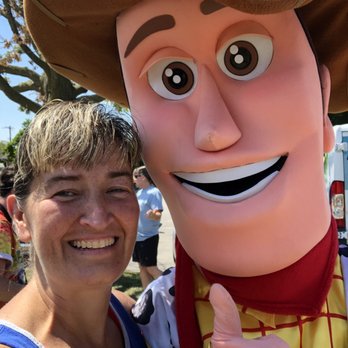 Happy Kids Chicago - Too old for selfies with the characters??? ‍‍‍ - Party & Event Planning Near Me