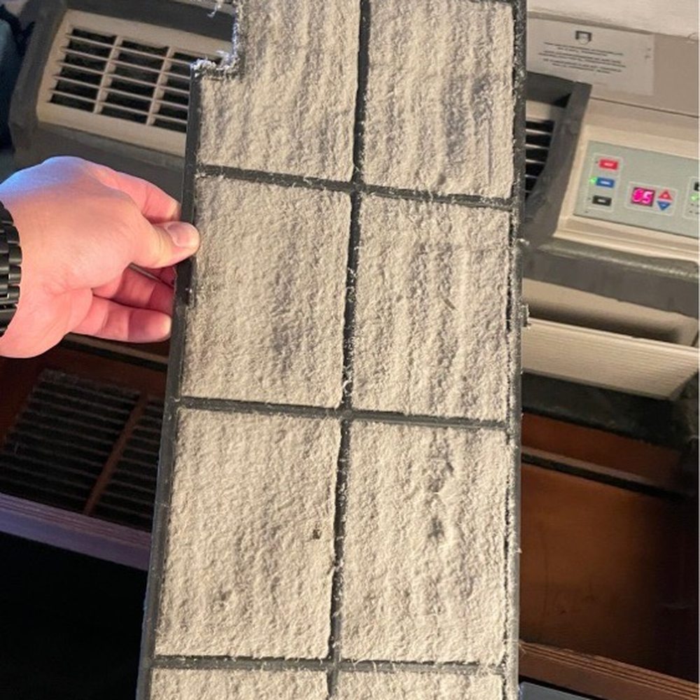 Hilton Concord - Disgusting air filter - Hotels Near Me - Concord, California