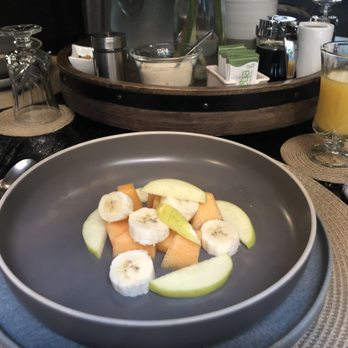 Casa Emilia - Breakfast fruits - Hotels Near Me - México, D.F., DIF