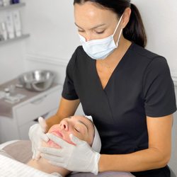 Seaside Skin Care - Prepping for a chemical peel with Medical Esthetician Lilah
