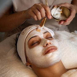 Ohana Esthetic - Customized facial treatment designed to nourish and refresh the skin.