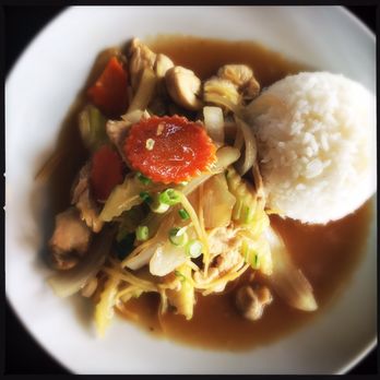 Red Curry Thai - Ginger veggies and chicken, with a side of steamed rice - Thai Near Me - Marietta, Georgia Red Curry Thai - Ginger veggies and chicken, with a side of steamed rice - Thai Near Me - Marietta, Georgia
