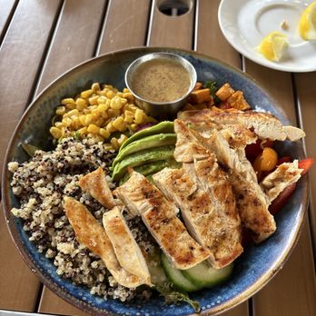 The Oaks Kitchen & Bar - Katy Quinoa Salad - American Near Me - Katy, Texas The Oaks Kitchen & Bar - Katy Quinoa Salad - American Near Me - Katy, Texas