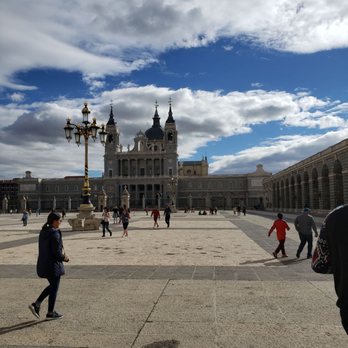 Palacio Real de Madrid - Landmarks & Historical Buildings Near Me - Madrid, M Palacio Real de Madrid - Landmarks & Historical Buildings Near Me - Madrid, M