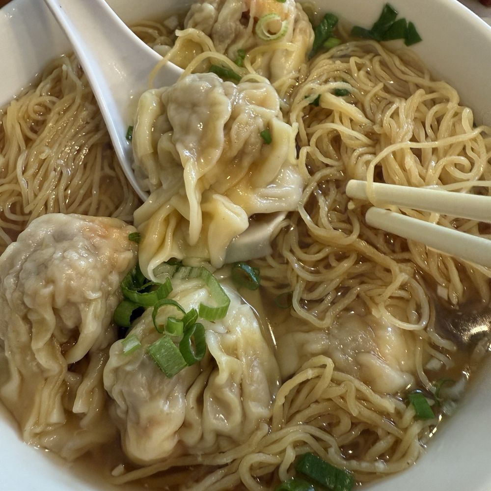 Wonton soup