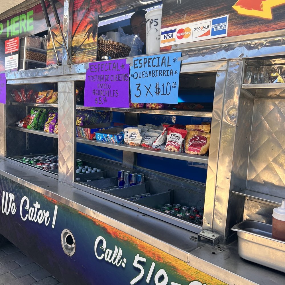 Tacos El Chino - a food truck selling food - Food Trucks Near Me - Richmond, California Tacos El Chino - a food truck selling food - Food Trucks Near Me - Richmond, California