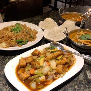 Aaharn - Stir fry and Pad Thai and Pa Nang Curry and Yellow Curry - Thai Near Me - San Diego, California