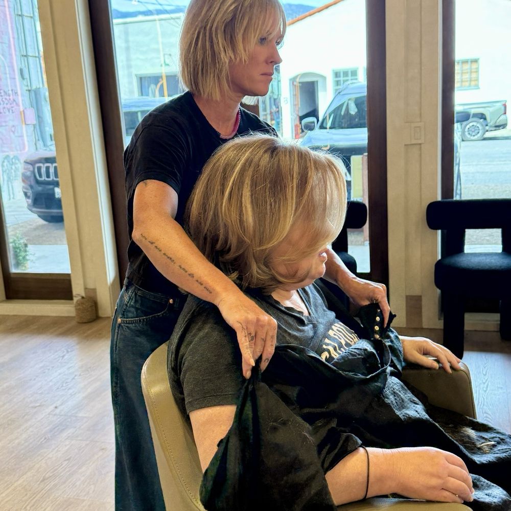 Leone Salon - Amanda Leone and my sister - Hair Salons Near Me - Santa Barbara, California Leone Salon - Amanda Leone and my sister - Hair Salons Near Me - Santa Barbara, California