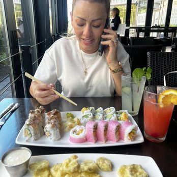 Kona Grill - Baltimore - Shrimp Tempura*, Coconut Shrimp, Shrimp & Lobster*, Fried Pickles - New American Near Me - Baltimore, Maryland Kona Grill - Baltimore - Shrimp Tempura*, Coconut Shrimp, Shrimp & Lobster*, Fried Pickles - New American Near Me - Baltimore, Maryland
