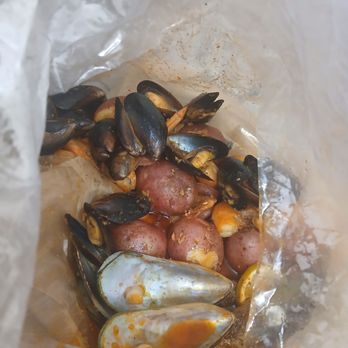 The Juicy Seafood - Seafood boil SO fresh, as takeout comes in a large, soft plastic bag - Seafood Near Me - Hallandale Beach, Florida The Juicy Seafood - Seafood boil SO fresh, as takeout comes in a large, soft plastic bag - Seafood Near Me - Hallandale Beach, Florida