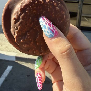 It's It Ice Cream Outlet - Chocolate It's-It - Ice Cream & Frozen Yogurt Near Me - Suisun City, California It's It Ice Cream Outlet - Chocolate It's-It - Ice Cream & Frozen Yogurt Near Me - Suisun City, California