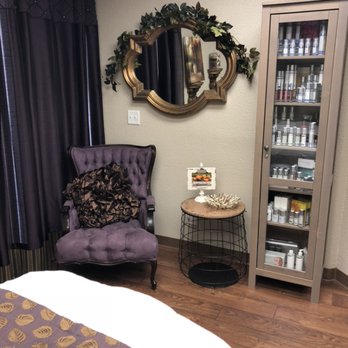 Off The Vine Day Spa - Our treatment rooms are spacious and perfectly decorated, right down to the last detail... to help you relax and feel at home. - Skin Care Near Me - San Clemente, California