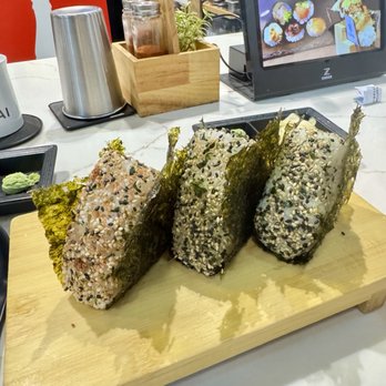 Karai Hand Roll Bar - TUNA & BULGOGI ONIGIRI - Sushi Bars Near Me - Whittier, California