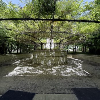 The Elms - Beautiful outside - Landmarks & Historical Buildings Near Me - Newport, Rhode Island