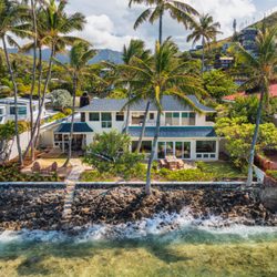 Private Homes Hawaii - Moku Nui - Lanikai Beach House