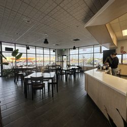 The Hearth Eatery & Catering - Amazing dining area