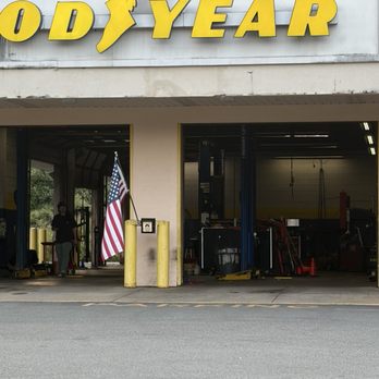 Mr. Tire Auto Service Centers - Empty shop - Tires Near Me - Flanders, New Jersey