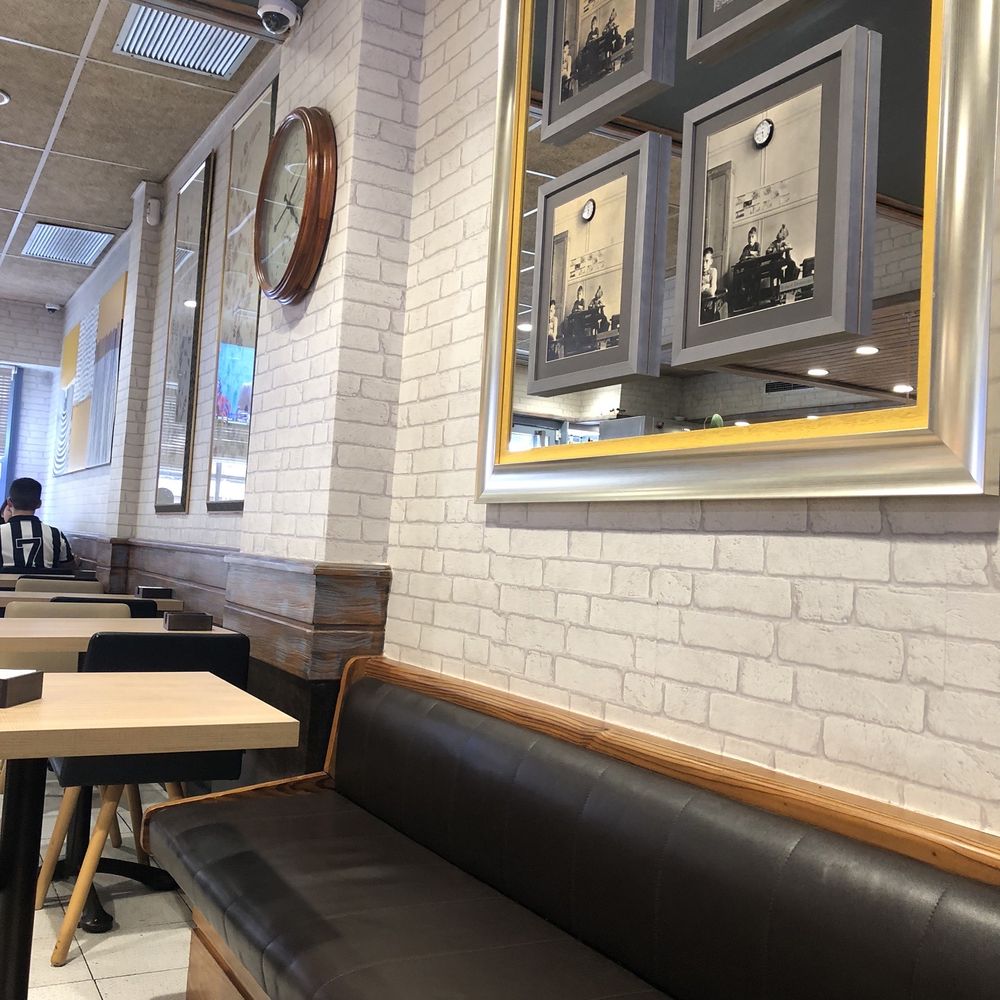 La Llimona - Seating - Spanish Near Me - Barcelona, B La Llimona - Seating - Spanish Near Me - Barcelona, B