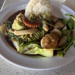 Rice with seafood, shrimp and fish balls! Delicious! Rice with seafood, shrimp and fish balls! Delicious!