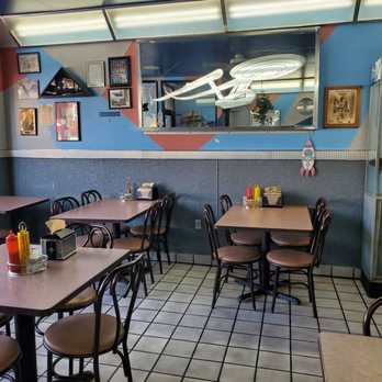 Starship Restaurant & Catering - the interior of the restaurant - Sandwiches Near Me - Forest Park, Illinois Starship Restaurant & Catering - the interior of the restaurant - Sandwiches Near Me - Forest Park, Illinois