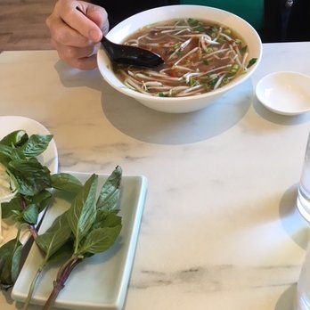 Pho Binh Heights - Pho with Beef & Sriracha, 7-21-2018 - Vietnamese Near Me - Houston, Texas Pho Binh Heights - Pho with Beef & Sriracha, 7-21-2018 - Vietnamese Near Me - Houston, Texas