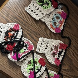Mum - I got this beautiful crochet garland here...