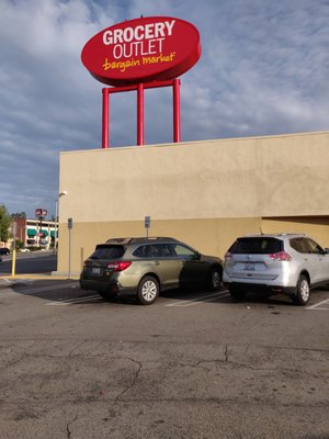 Grocery Outlet by null