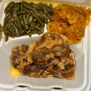 Photo of Kings Family Restaurant & Catering - Newark, NJ, United States. Oxtails meal