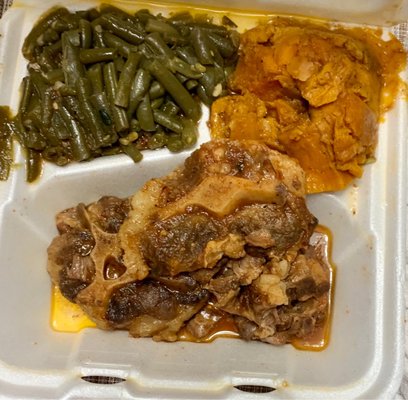 Photo of Kings Family Restaurant & Catering - Newark, NJ, US. Oxtails meal