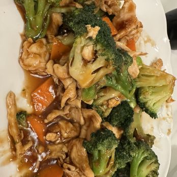 Noodles & Dumplings - Chicken & broccoli - Chinese Near Me - Rockwall, Texas Noodles & Dumplings - Chicken & broccoli - Chinese Near Me - Rockwall, Texas