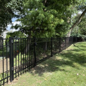 Fence Connection - Completed fence. - Fences & Gates Near Me - Elgin, Illinois