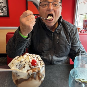 Friendly's - American Near Me - Myrtle Beach, South Carolina