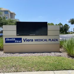 Viera Medical Plaza - Front sign