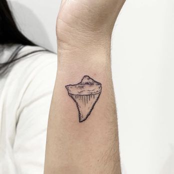 Bespoke - Tattoo Near Me - Honolulu, Hawaii Bespoke - Tattoo Near Me - Honolulu, Hawaii