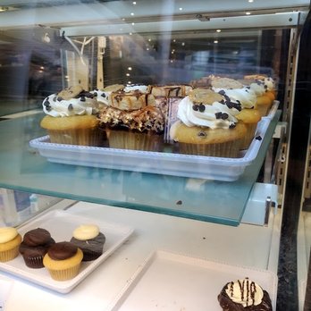 Molly's Cupcakes - Cupcakes Near Me - Liberty Township, Ohio Molly's Cupcakes - Cupcakes Near Me - Liberty Township, Ohio