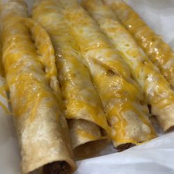 Las Gemelas Mexican Food - 5 Roll Tacos