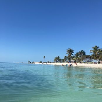 Sombrero Beach - Swimming Pools Near Me - Marathon, Florida Sombrero Beach - Swimming Pools Near Me - Marathon, Florida
