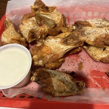 A & M Pizza - Dry wings the size of whole chicken! - Italian Near Me - Florence, Arizona