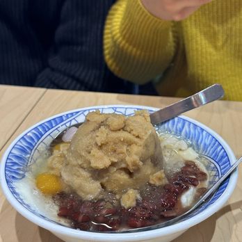 Hoja - Dessert - Desserts Near Me - Markham, Ontario