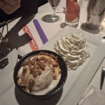 Steak 48 - Ultimate Warm Vanilla Caramel Cake - Steakhouses Near Me - Beverly Hills, California Steak 48 - Ultimate Warm Vanilla Caramel Cake - Steakhouses Near Me - Beverly Hills, California