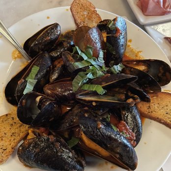 Pizzeria Molto - Mussel tapa - Pizza Near Me - Fairfield, Connecticut Pizzeria Molto - Mussel tapa - Pizza Near Me - Fairfield, Connecticut