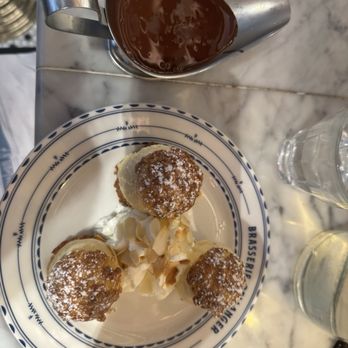 Brasserie Bellanger - French Near Me - Paris, 01